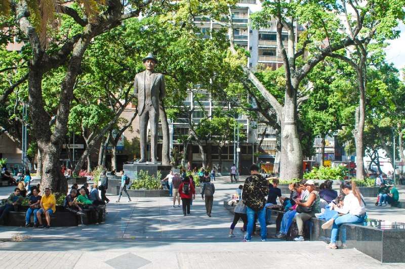 La ciudad capital comienza a recobrar la normalidad