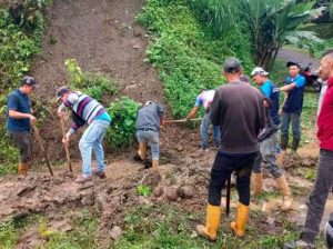 Lluvias causan deslizamientos y desbordamiento de quebradas en Trujillo