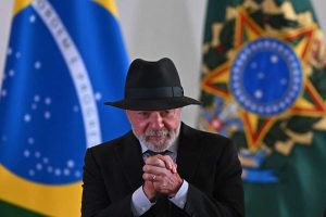 Lula lidera encuestas para elecciones presidenciales ante Flávio Bolsonaro