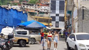 Maiquetía reactiva su comercio y recupera el movimiento tras el terremoto