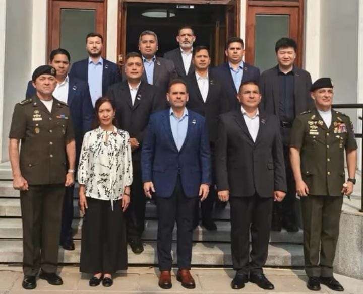 Más de 100 delegaciones han firmado libro de condolencias en la Embajada de Venezuela en China