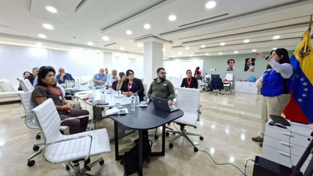 MinSalud y la OPS evalúan medidas para optimizar la red asistencial en Caracas