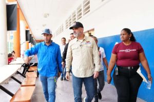 Ministro Padrino López: Venezuela tiene sus alimentos asegurados
