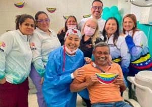 Misión Sonrisa devuelve salud bucal a abuelos en Maracay