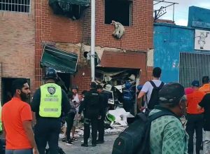 Explosión por acumulación de gas en la avenida Nueva Granada dejó dos lesionados