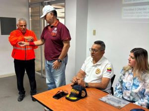 Orientan a abuelos sobre qué hacer en un sismo