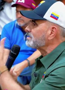Padrino López destaca comportamiento cívico de las personas que se encuentran en campamentos transitorios