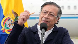 Petro llama a huelga general si De la Espriella suprime reformas sociales