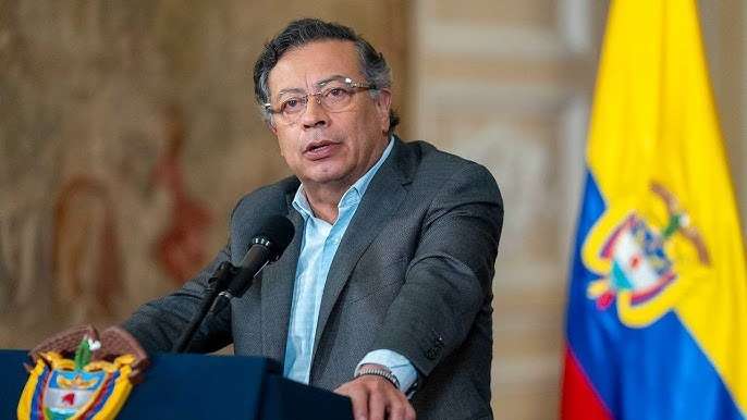 Petro prohíbe uso de una unidad militar para investidura de Abelardo de la Espriella