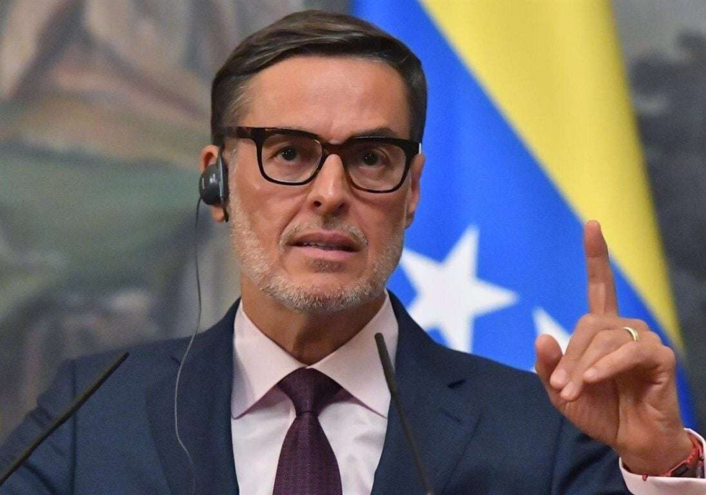 Presidenta (E) designa a Félix Plasencia ministro de Relaciones y Comercio Exterior