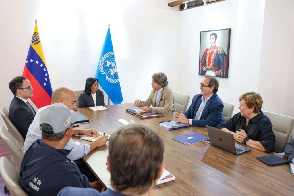 Presidenta (E) se reúne con Gianluca Rampolla para definir líneas del plan de recuperación y asistencia en Venezuela