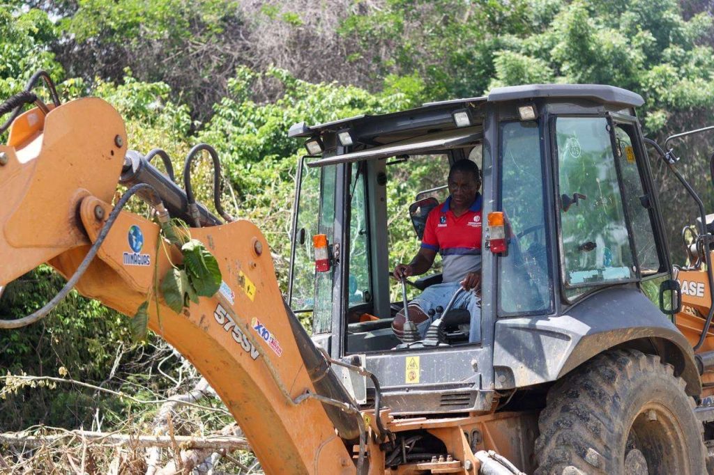 Reparan 25 averías en tuberías de agua potable en Brión afectadas tras el doblete sísmico del 24 de junio
