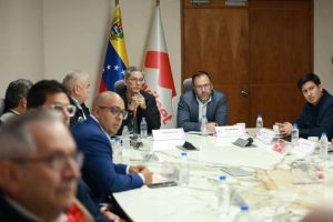 Revisan plan para fortalecer el servicio de Movilnet