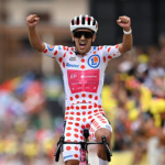 Carapaz gana en la montaña y la etapa 20, Pogacar mañana a su encuentro en el olimpo de los grandes