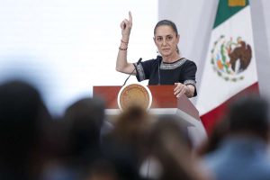 Sheinbaum exige a EEUU no usar a su país en la campaña electoral