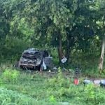 Tres muertos y dos heridos en choque de vehículo contra un árbol 