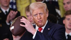 "La prensa se volvería loca", Trump revela con qué fin podría invitar a Obama y Biden a la Casa Blanca