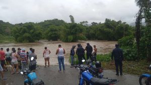 Vigilan cauce del Río Grande tras intensas lluvias en Acevedo
