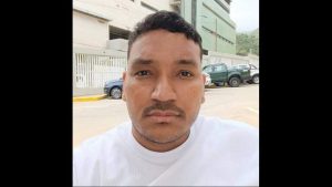 La Increíble historia de un venezolano deportado de EEUU que sobrevivió a dos tragedias en La Guaira