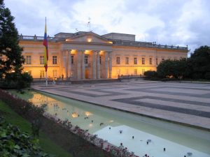 De la Espriella acusa a Petro de planear un golpe de Estado