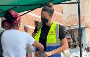 Miss Venezuela Clara Vega continúa su labor solidaria tras los terremotos en Venezuela