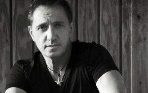 Franco de Vita dedica emotivo mensaje a Venezuela tras los dos terremotos