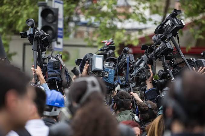 'No vamos a responder insultos, vamos a reiterar principios'
