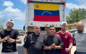 Tito “El Bambino”y Héctor “El Father” lideran vuelo humanitario con ayuda para Venezuela