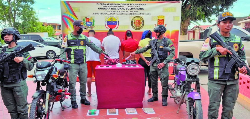 Agarraron a cuatro con 5 kg de drogas
