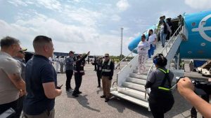 Aterriza en Barcelona vuelo desde Miami con 147 venezolanos repatriados