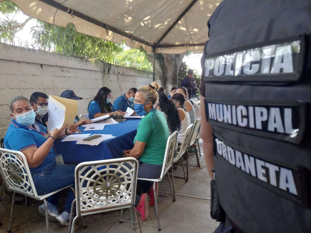 Atienden a 56 privados de libertad en centro policial de Cúa