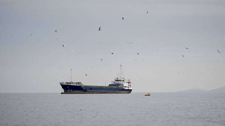 Aumenta riesgo de colapso del comercio global por el cierre del estrecho de Ormuz