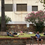 Gobierno español estima que aún quedan 2.500 migrantes de lo 60.000 que entraron de manera ilegal