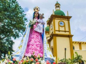 Habitantes de Naguanagua rinden honores a su patrona