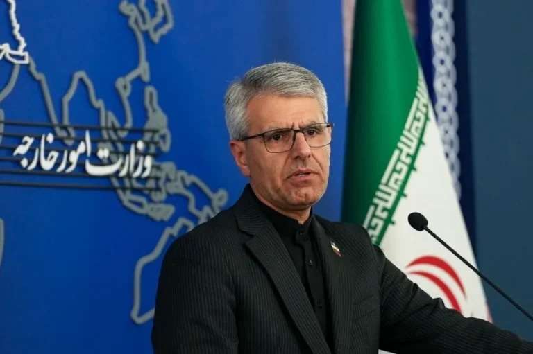 Irán descarta diálogo directo con EEUU y limita contactos a Omán