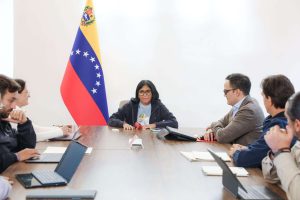 Jefa de Estado (E) revisa agenda económica nacional y la ejecución de fondos de emergencia post-sismos
