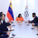 Presidenta (E) evalúa alianzas de inversión en hidrocarburos con Cámara Africana de Energía
