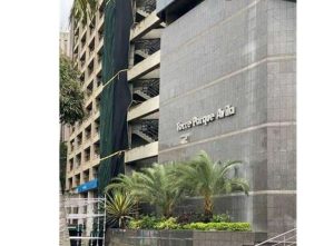 Realizan demolición controlada de la Torre Parque Ávila en Chacao