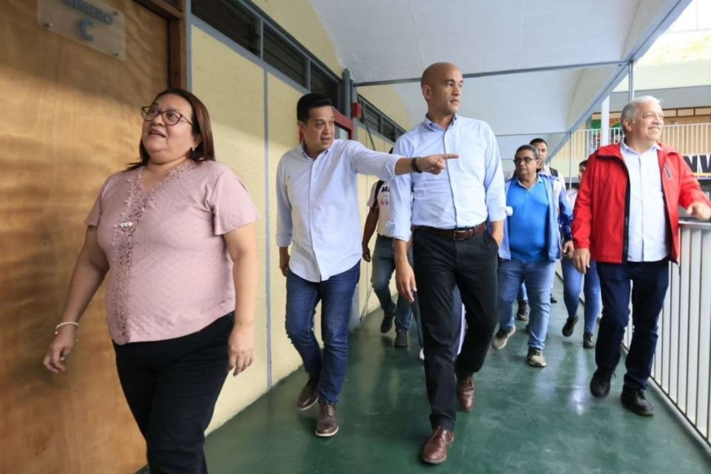 Rehabilitan más de 1.000 escuelas y liceos rumbo al nuevo año escolar