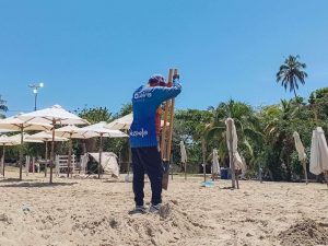 Trabajadores de Macuto activan playas para recuperar el turismo
