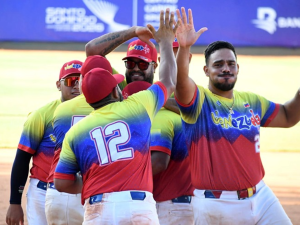 Venezuela se apunta la de plata en Softbol masculino