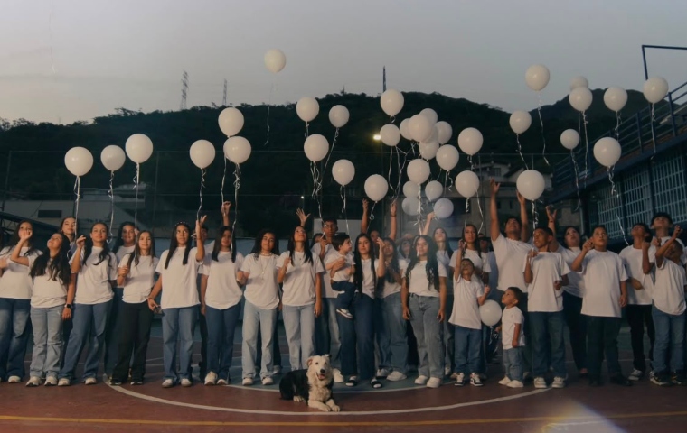 July y Naoh estrenan “Segundos”, un homenaje musical a las víctimas del doble sismo